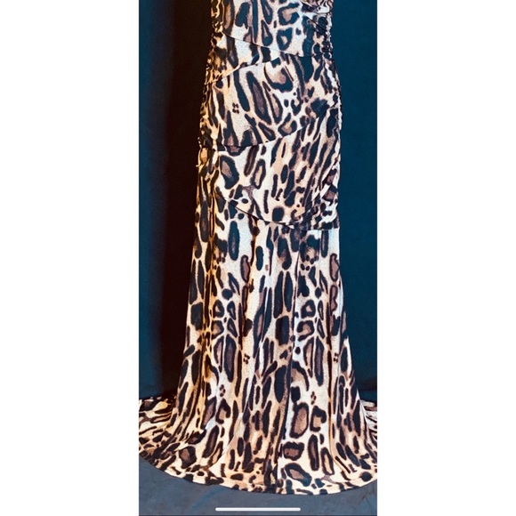 New Cherry Krave Strapless Maxi Dress - Picture 2 of 4